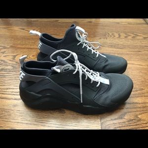 Nike Air Huarache Running Shoe